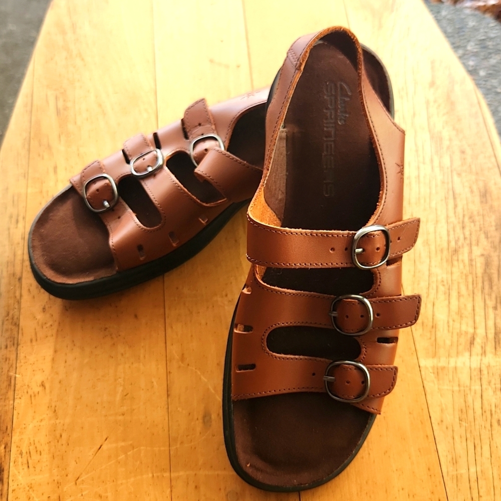 Clarks Springers Sandels Womens Brown Size 8N  New